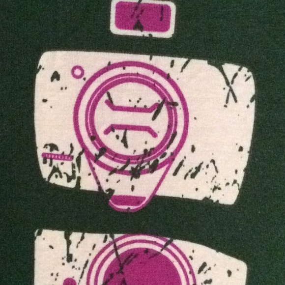 NWT LuLaRoe Classic Tee - Picture 2 of 3